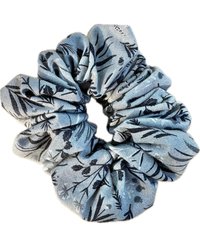 Scrunchies & Botanicals 