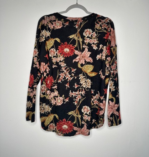 Floral&Black Sweater мє∂-ℓαяgє