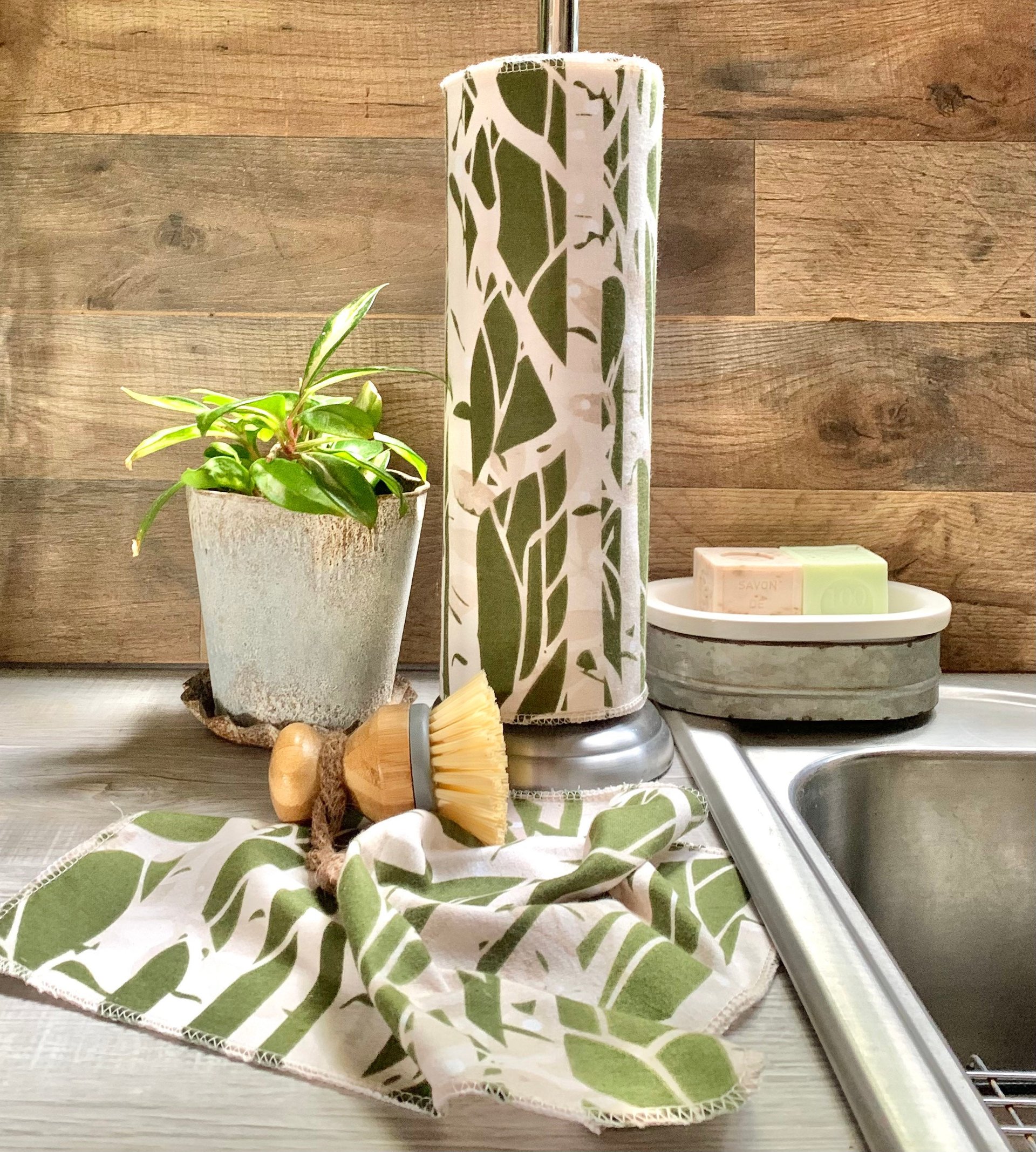 Trees on green Paperless Towels || Unpaper Towels || Eco-Sustainable Kitchen