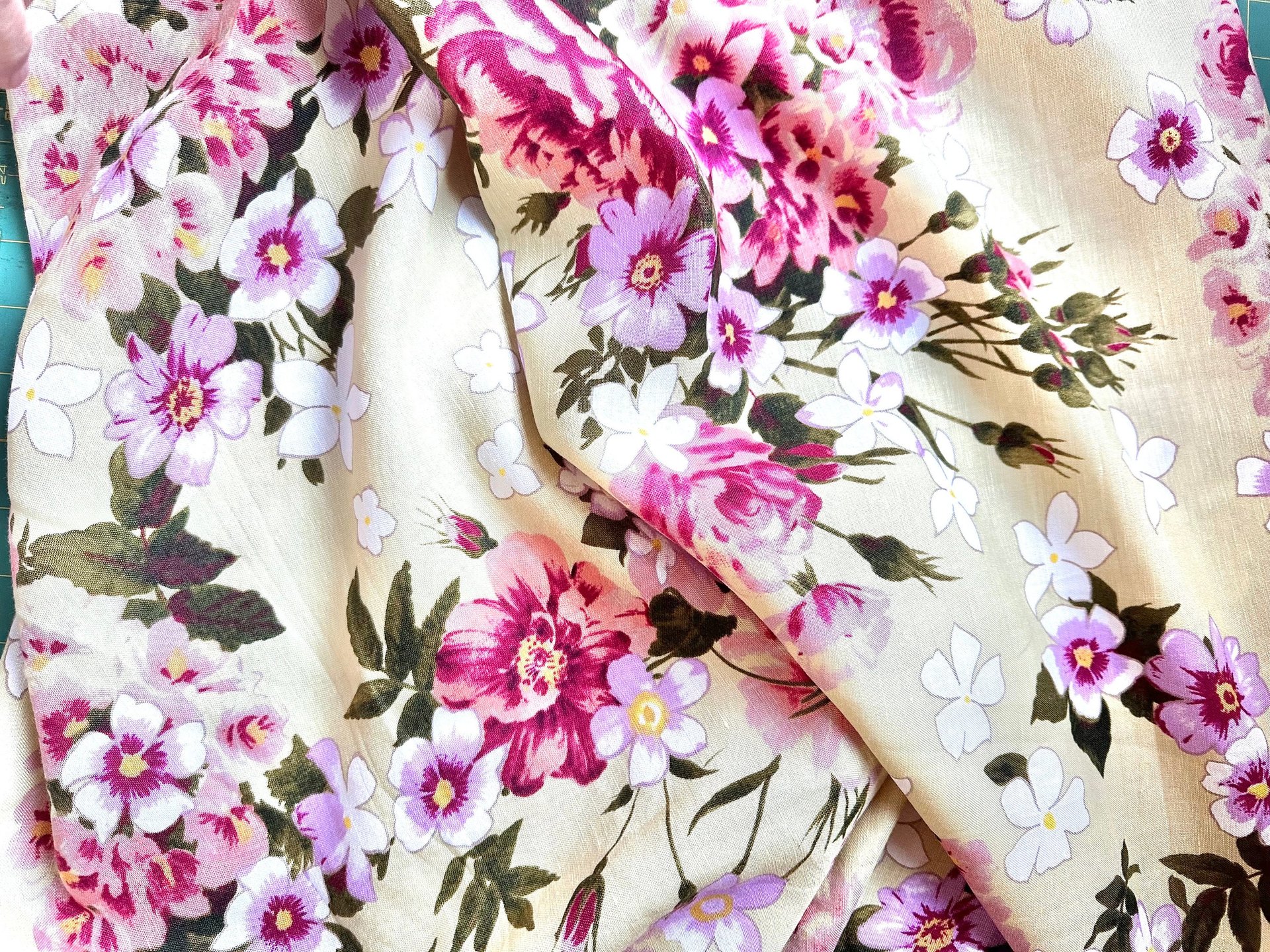 Linen Deadstock 4 Yards || Deadstock Yardage || Floral Lightweight Linen