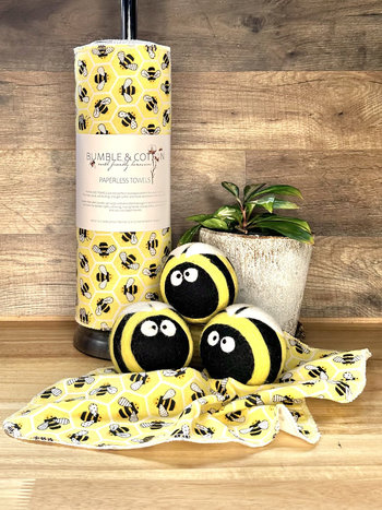 Bee’s On Honeycomb Paperless Towels || 12 Unpaper Towels w/Bee print || Washable Bee Baby Wipes || Bee Towelettes