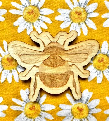 Bumblebee Wood Magnet || Bombus Affinis