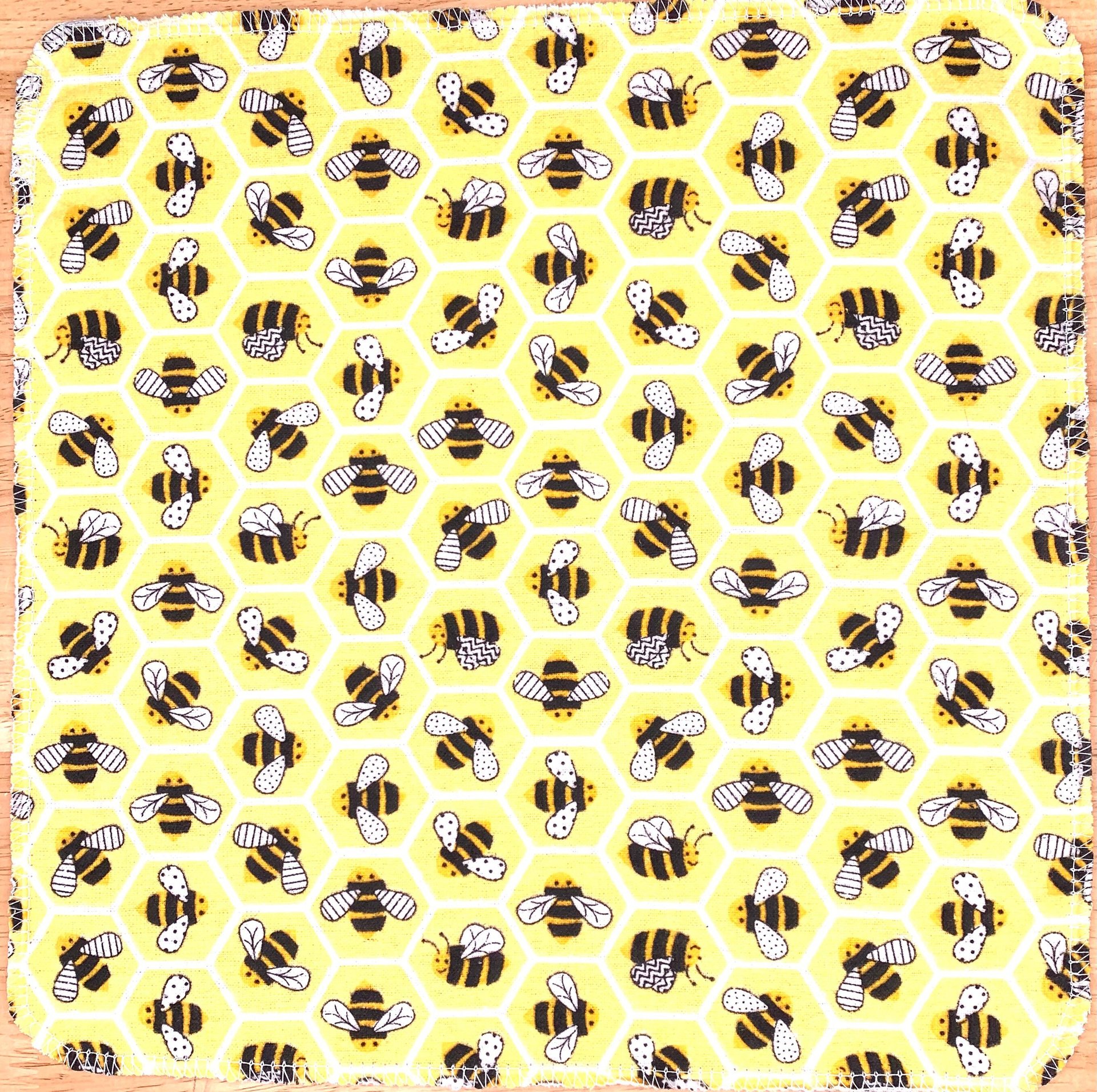Bee’s On Honeycomb Paperless Towels || 12 Towels w/Bee print  || Bee Towelettes 12x12 Sheets || Classic Collection
