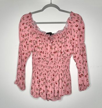 Ruffles&Roses  ℓαяgє 